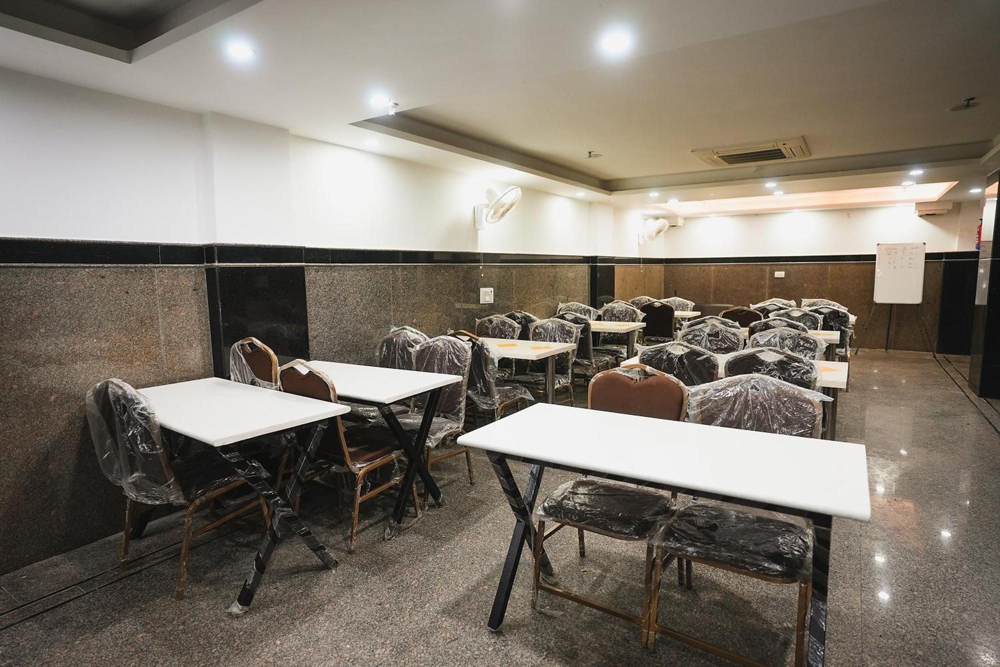 Hotel Kabir Palace Karol Bagh นิวเดลี ภายนอก รูปภาพ
